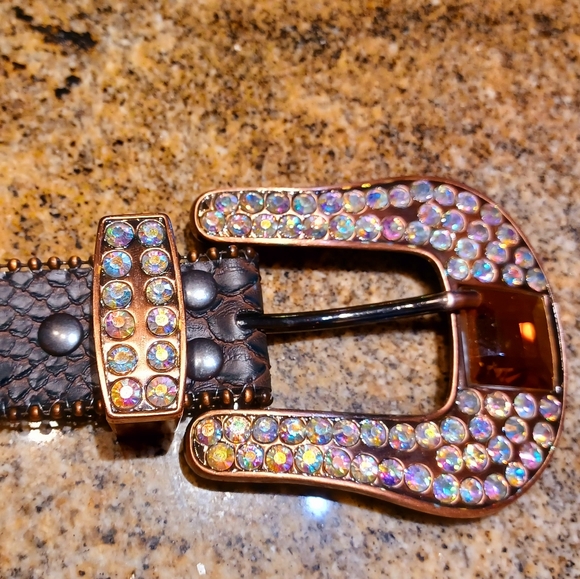 Buckle Bling Rhinestone Rose Gold Hardware Brown Snakeprint Leather Belt NEW - Picture 3 of 11